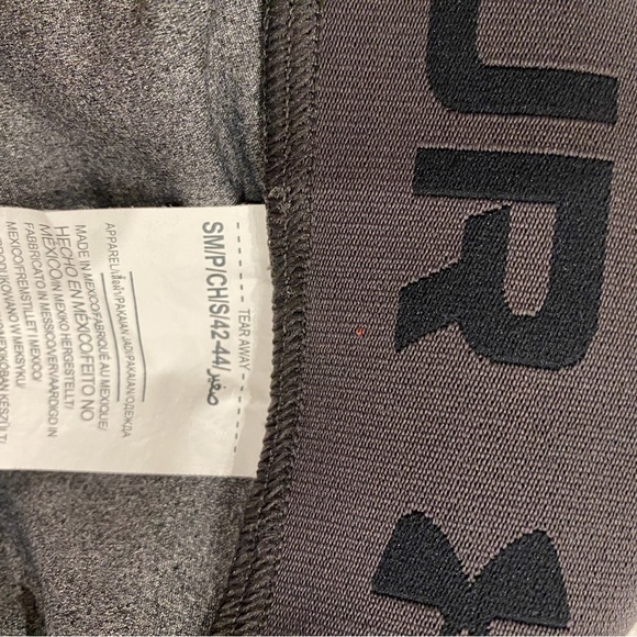 Under Armour Mid Rise Shorty - Picture 2 of 2